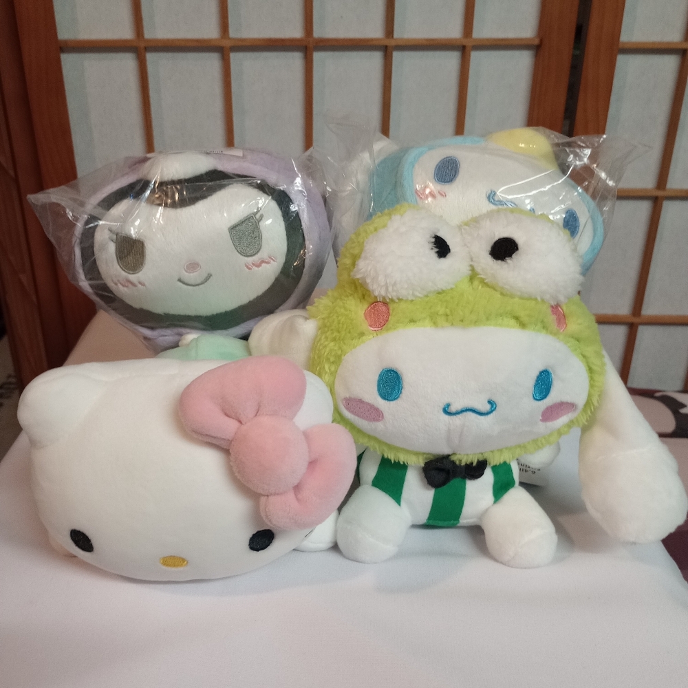 NWT - 4pc Sario Plush Lot